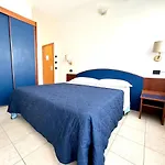 Montecarlo Ξενοδοχείο 3*