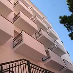 Ξενοδοχείο Montecarlo