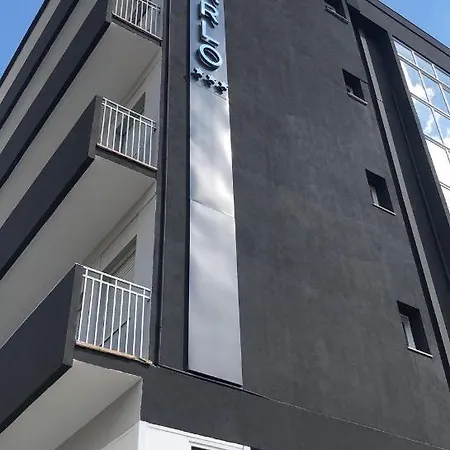 호텔 Montecarlo 3*