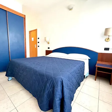 Montecarlo Hotel 3*