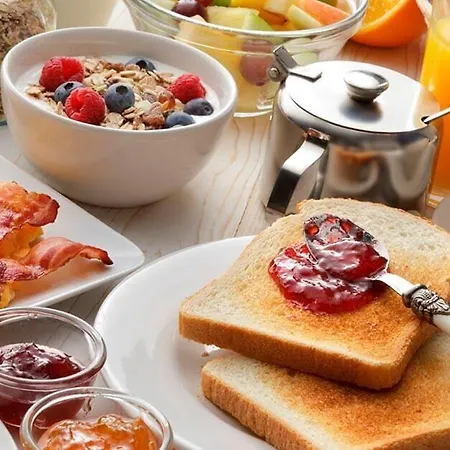 Montecarlo 3* 밀라노마리티마