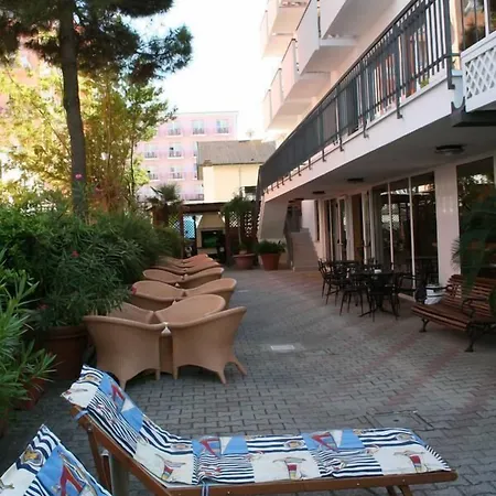 호텔 Montecarlo 3*