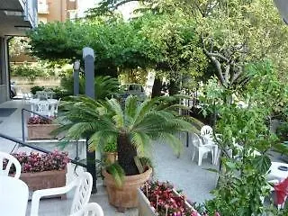 Montecarlo Hotel 3*