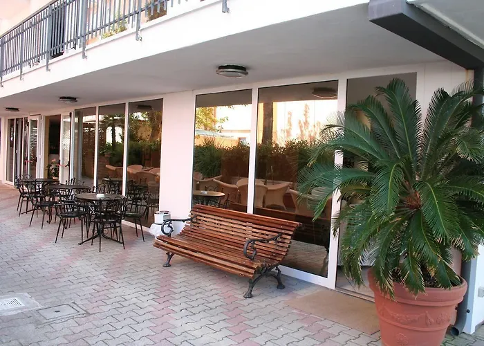 Montecarlo Otel Milano Marittima